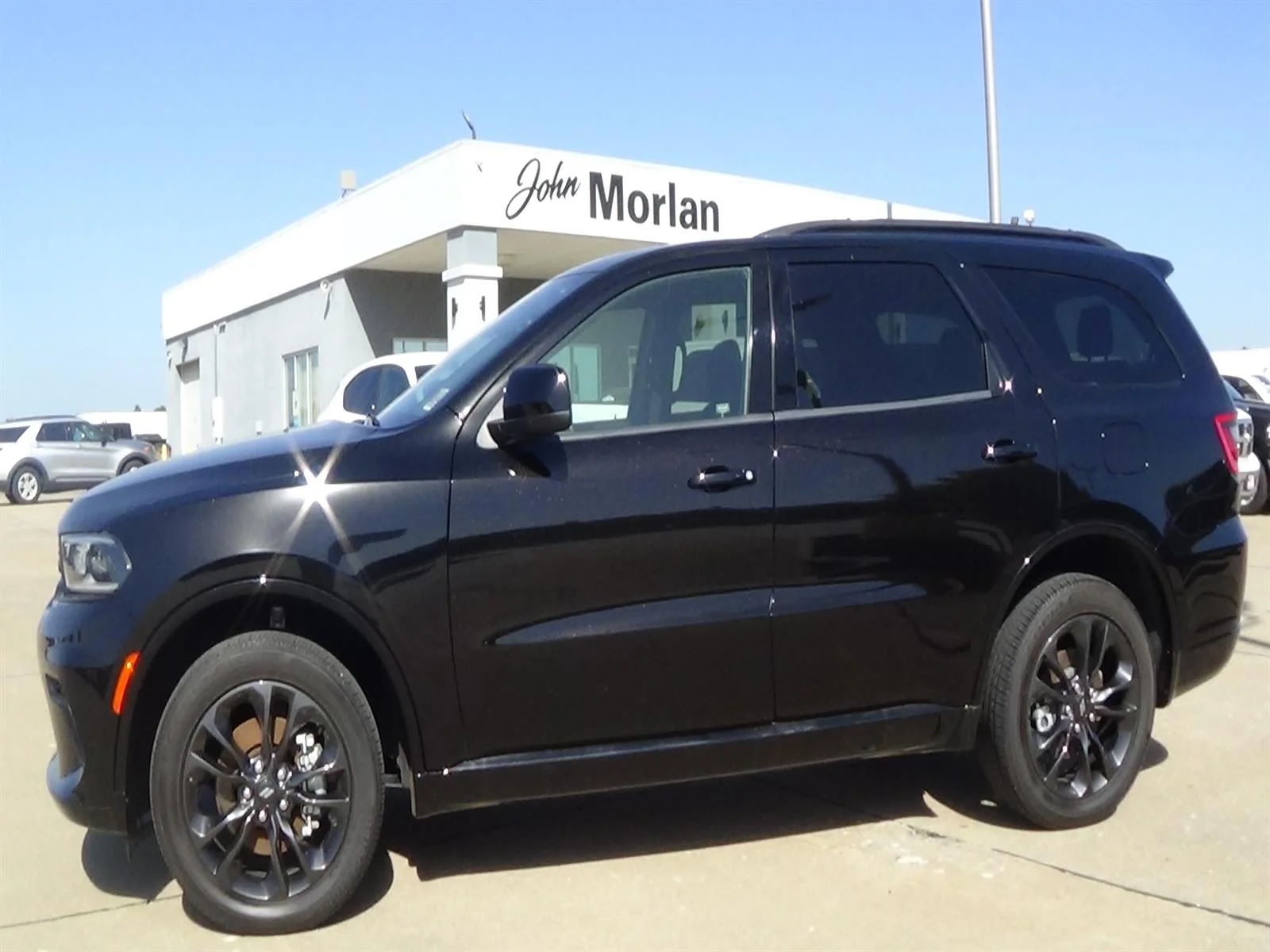 Certified Used 2024 Diamond Black Clear Coat (pxj) Dodge SXT Plus image 1