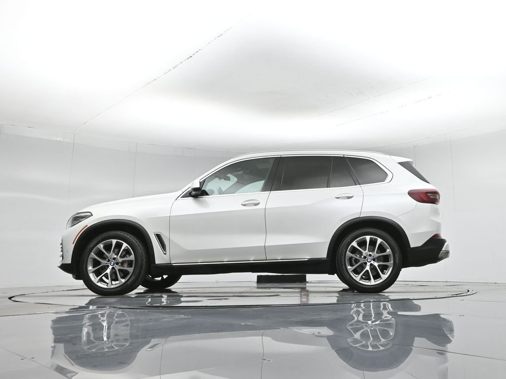 Certified Used 2023 White BMW sDrive40i image 62