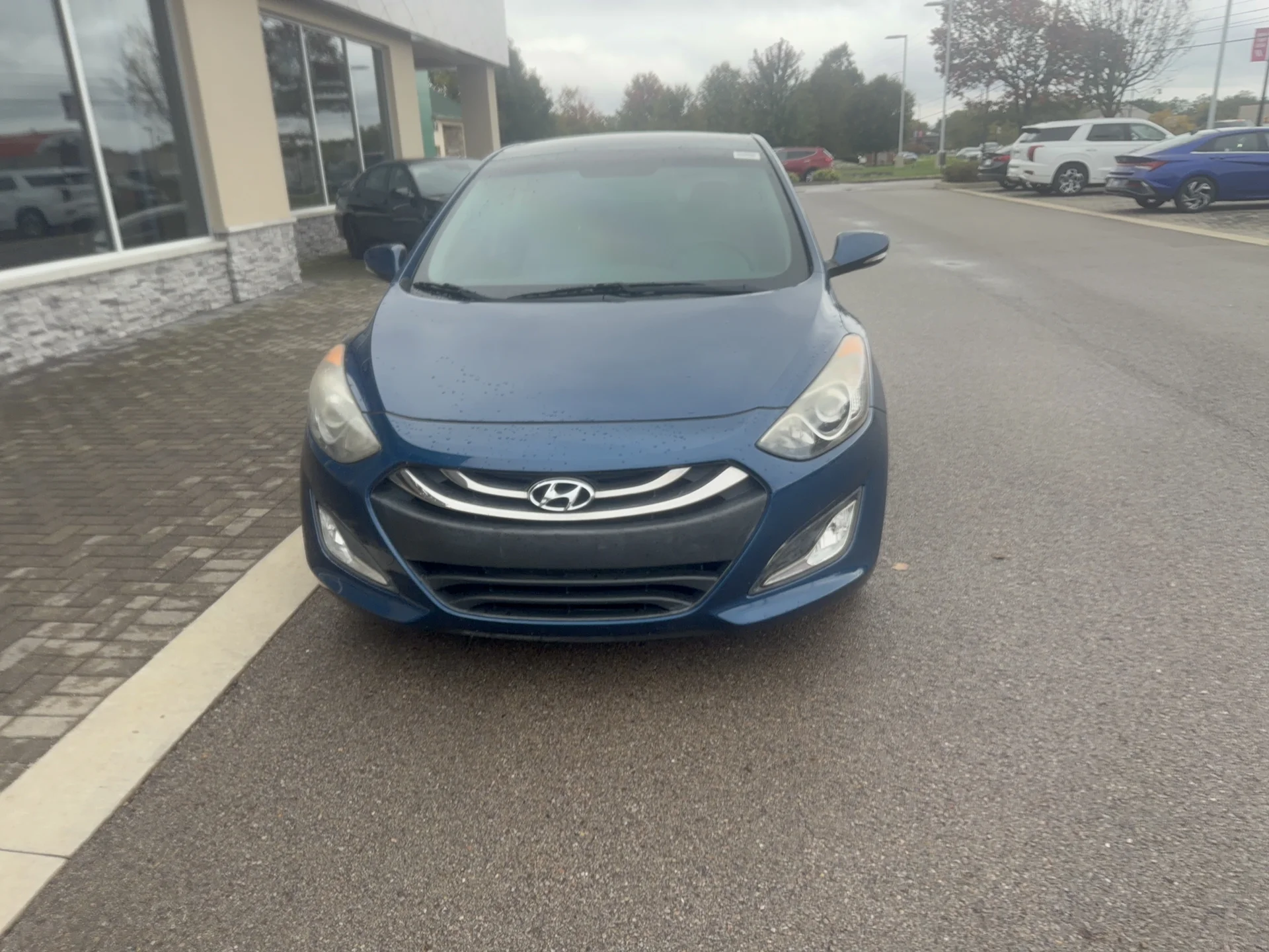 Used 2014 Windy Sea Blue Hyundai Base image 9