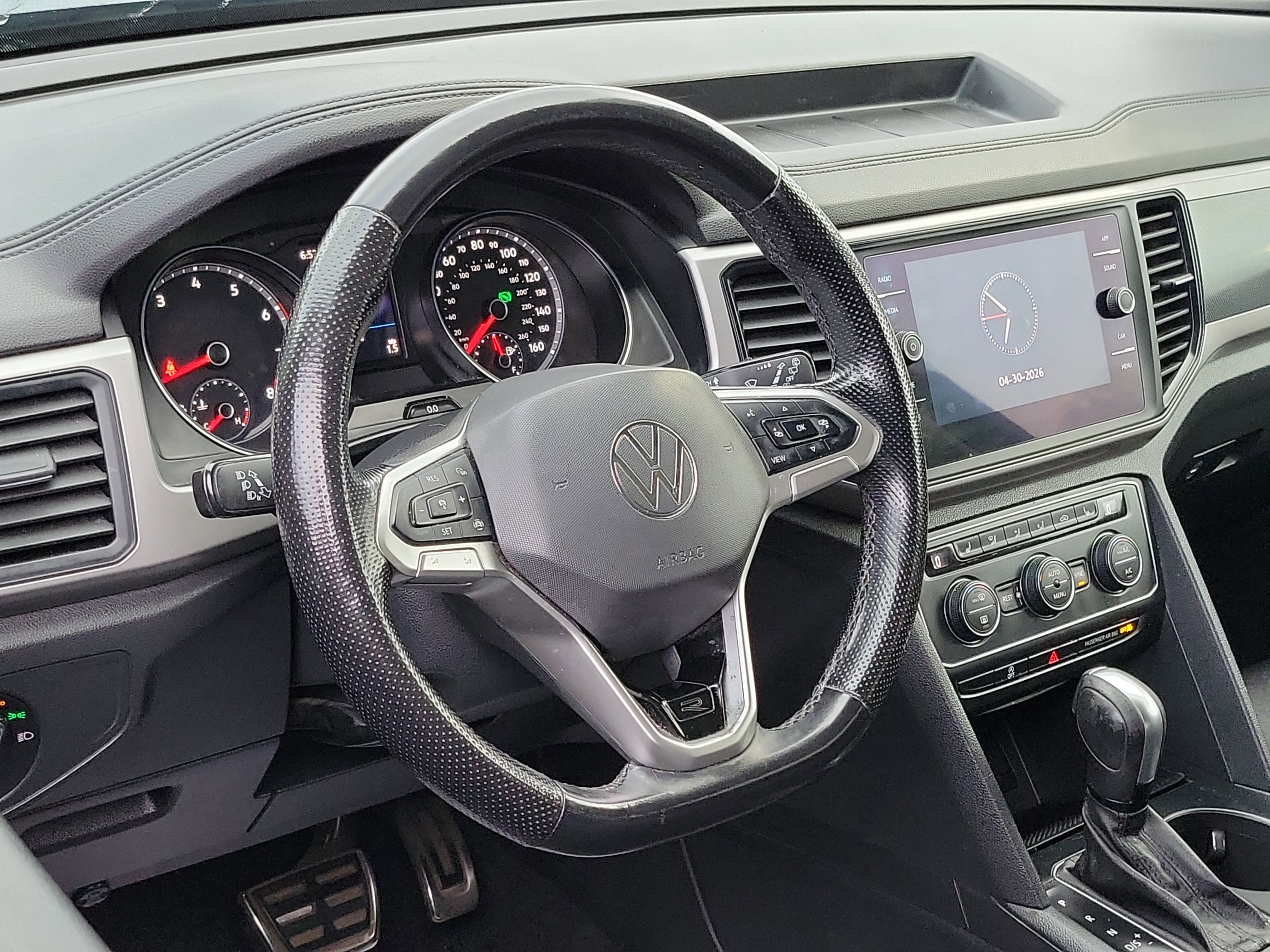 2021 Volkswagen Atlas SE w/Tech R-Line - Photo 7