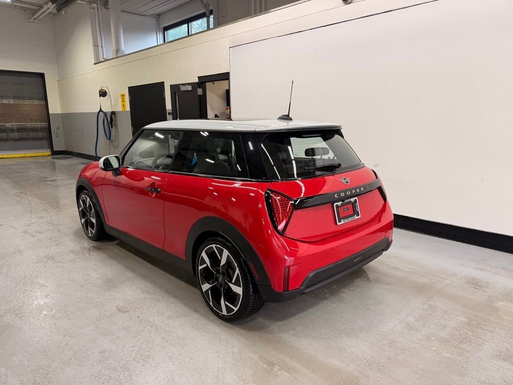 Certified Used 2025 Red MINI  image 3