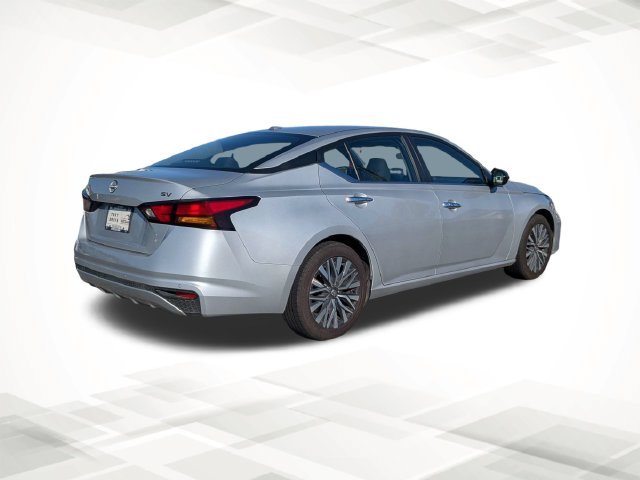 Used 2024 Silver Nissan 2.5 SV image 4