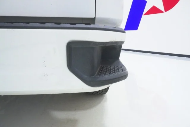 Used 2022 WHITE Chevrolet Custom image 8