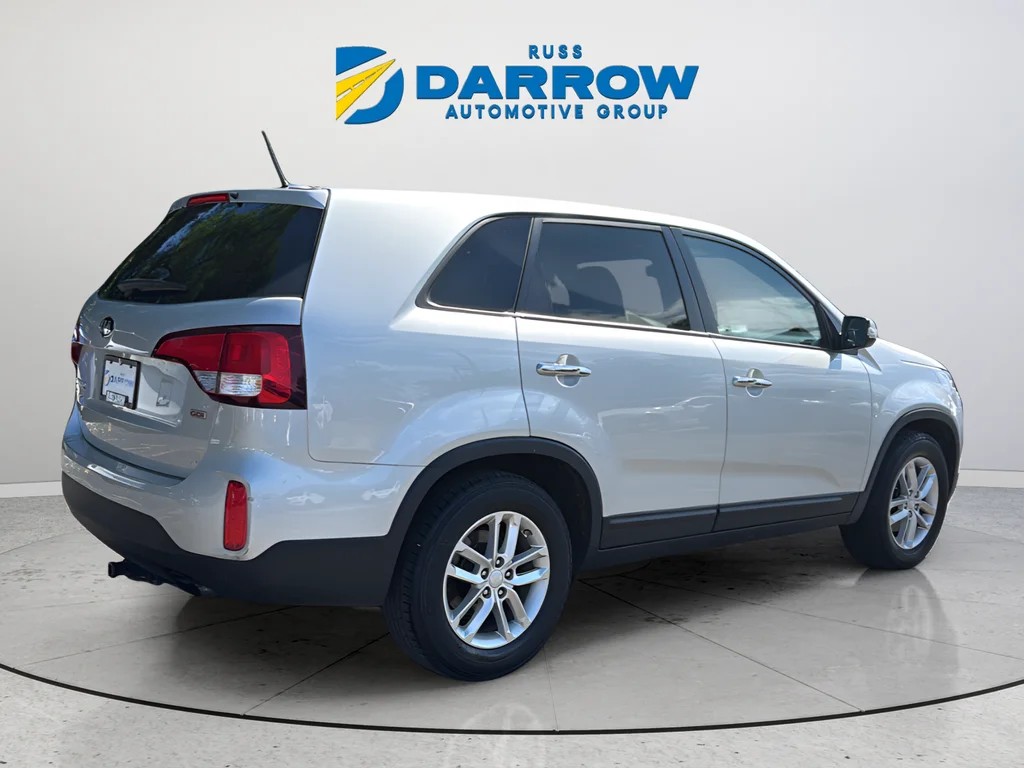 Used 2014 Silver Kia LX image 5
