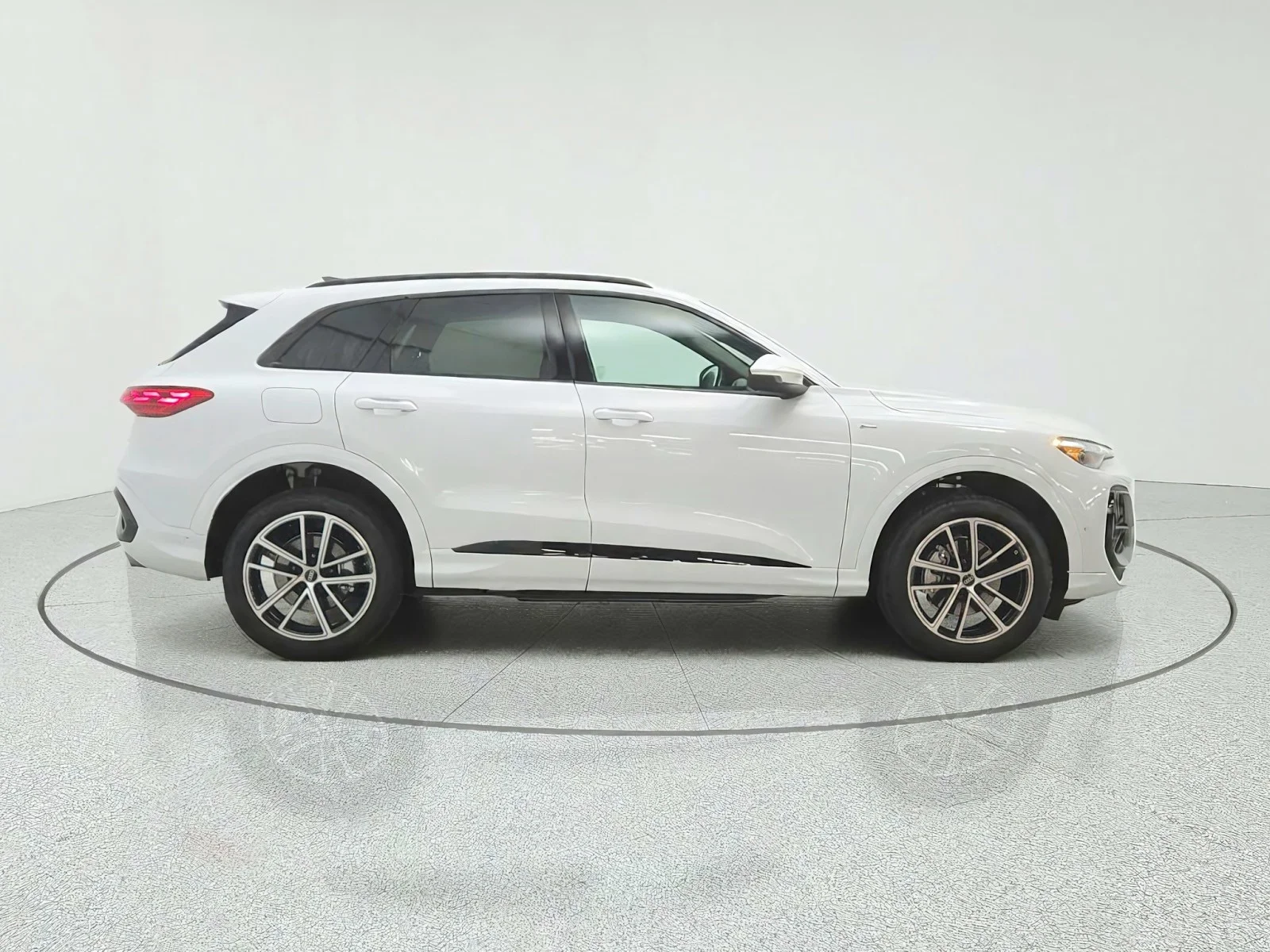New 2026 Glacier White Metallic Audi Premium Plus 2.0 TFSI quattro image 4