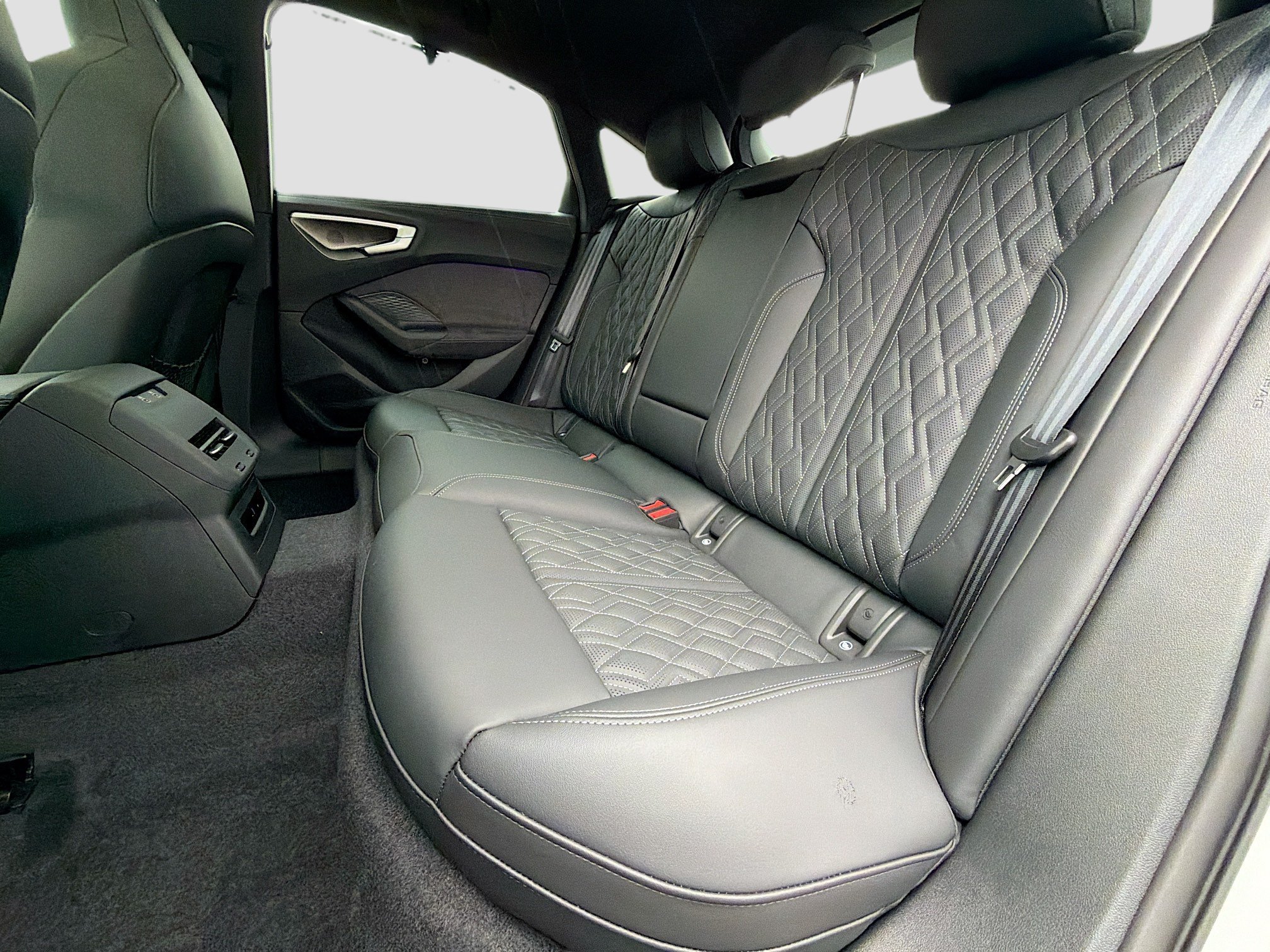 New 2026 Glacier White Metallic Audi Premium Plus image 20