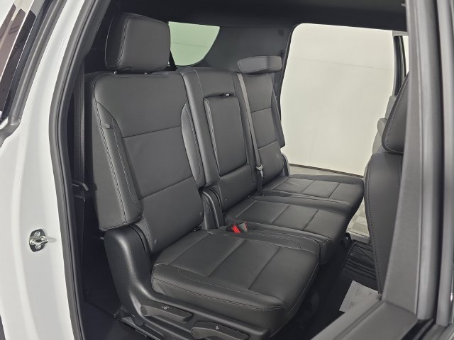 Used 2026 Summit White Chevrolet LT image 29