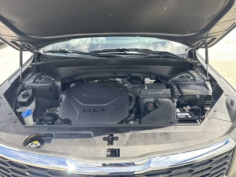 Used 2022 Gravity Grey Kia LX image 14