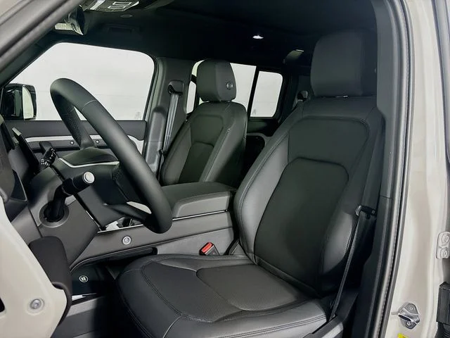 Certified Used 2026 Borasco Grey Land Rover S image 21