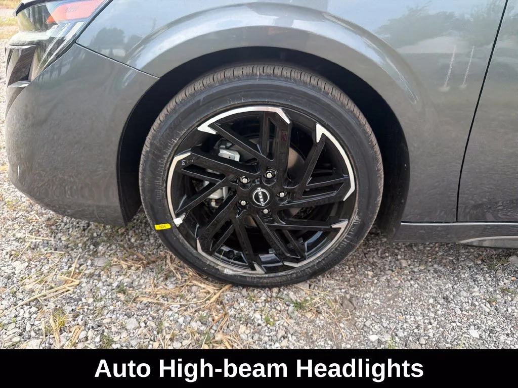 Used 2027 Gray Nissan SR image 29