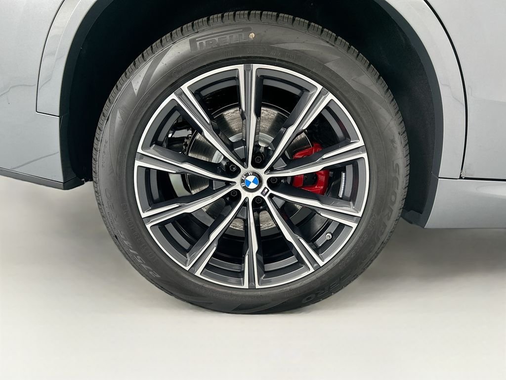 New 2026 Gray Metallic BMW sDrive40i image 32