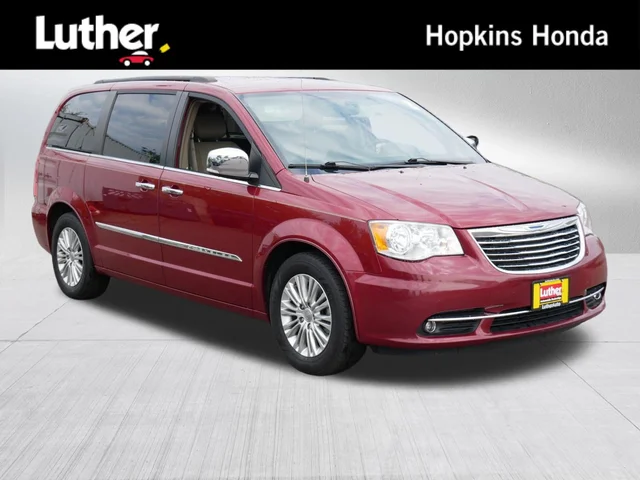 2015 Chrysler Town & Country Touring-L