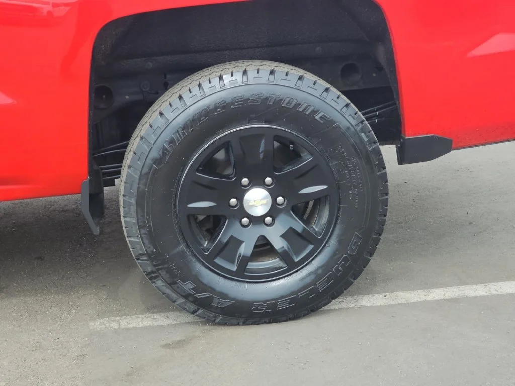 Used 2018 Red Chevrolet LT image 35