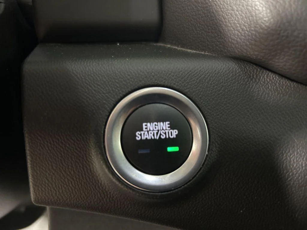 Used 2023 Sterling Metallic GMC SLE image 23