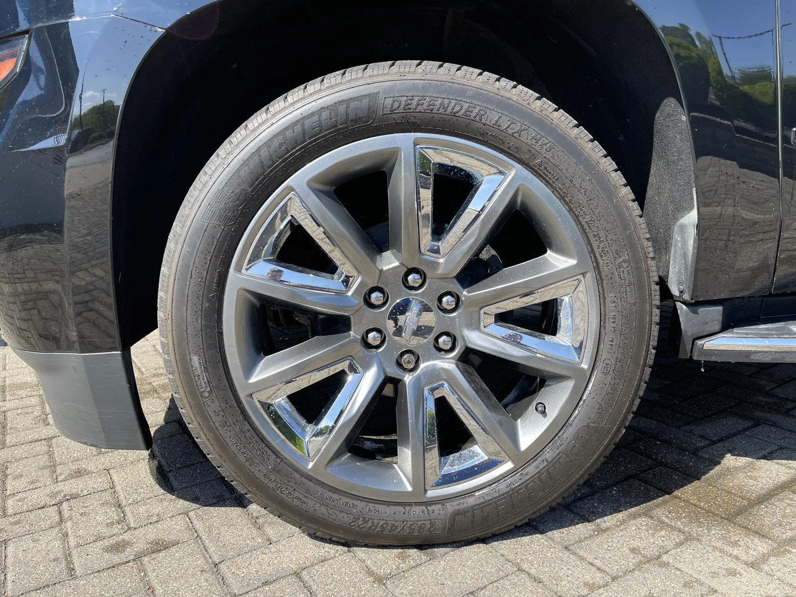 Used 2020 Black Chevrolet Premier image 10