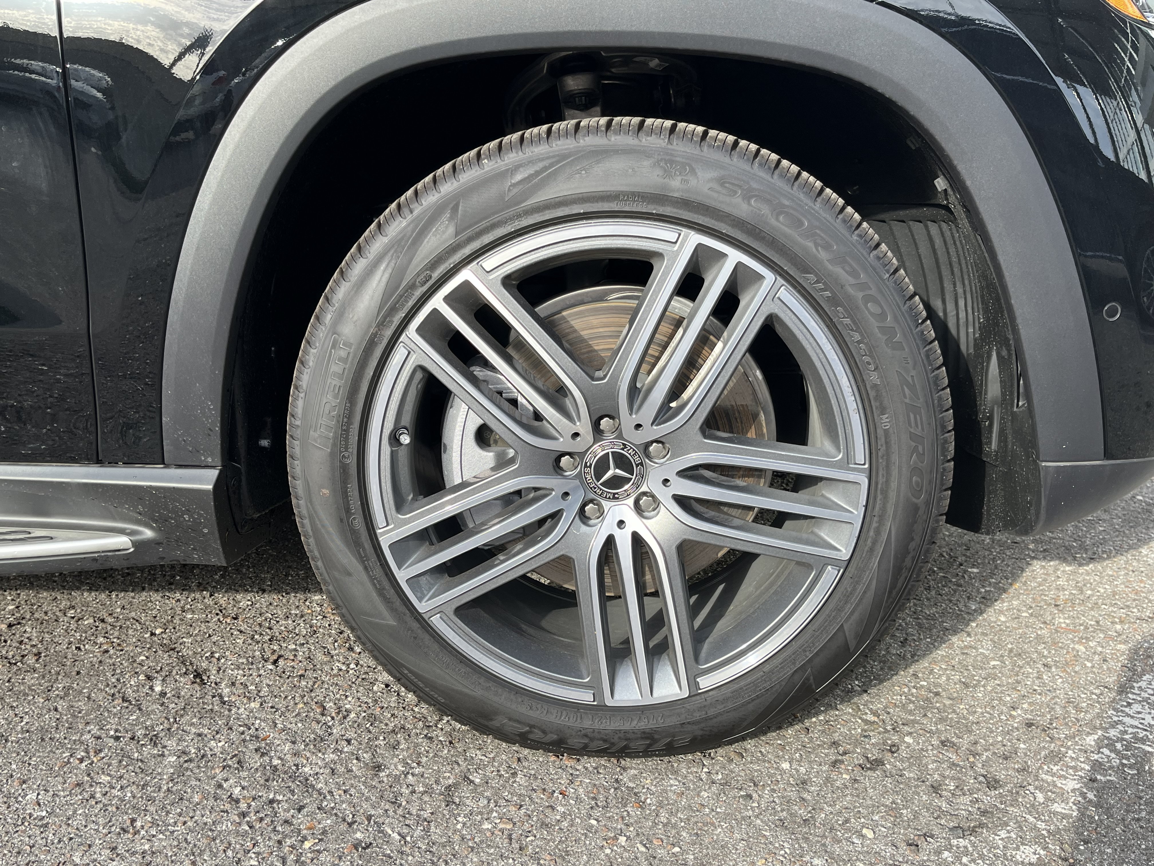New 2026 Black Mercedes-Benz GLS 450 image 11