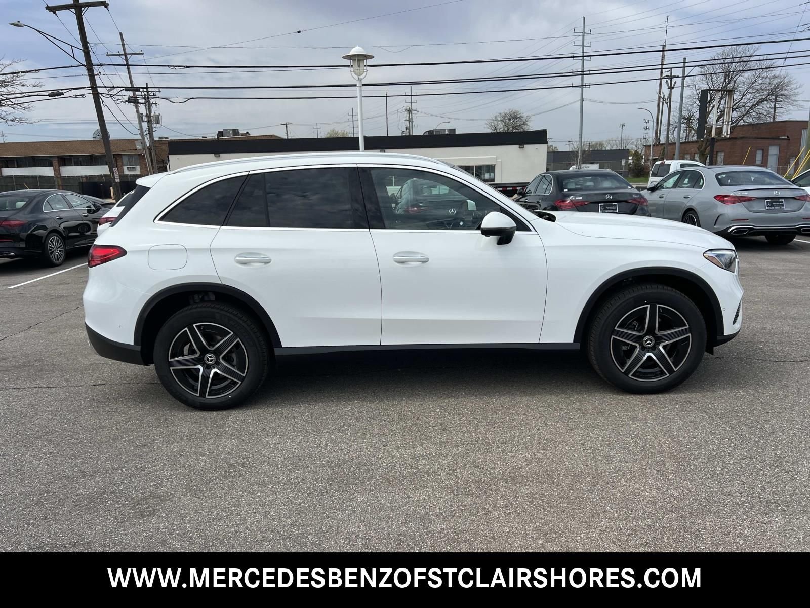 New 2026 Polar White Mercedes-Benz GLC 300 image 7