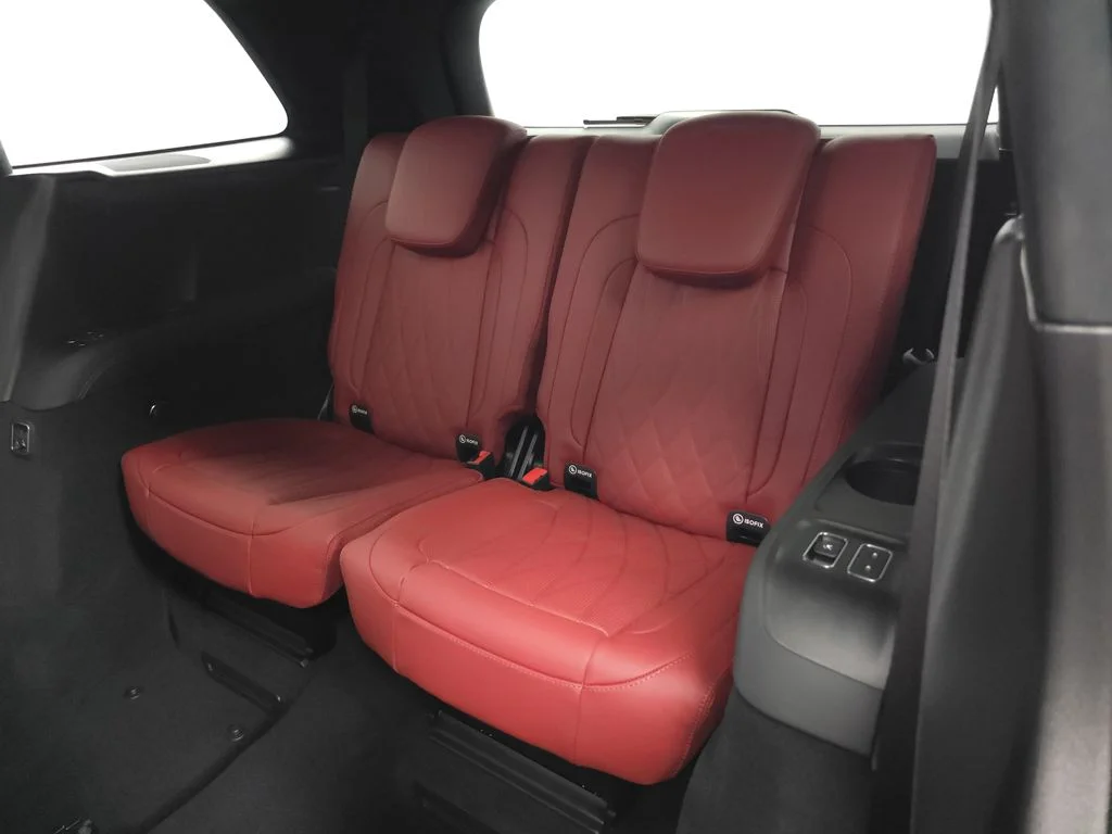 Certified Used 2026 MANUFAKTUR Cirrus Silver Magno Mercedes-Benz GLS 63 AMG® image 30