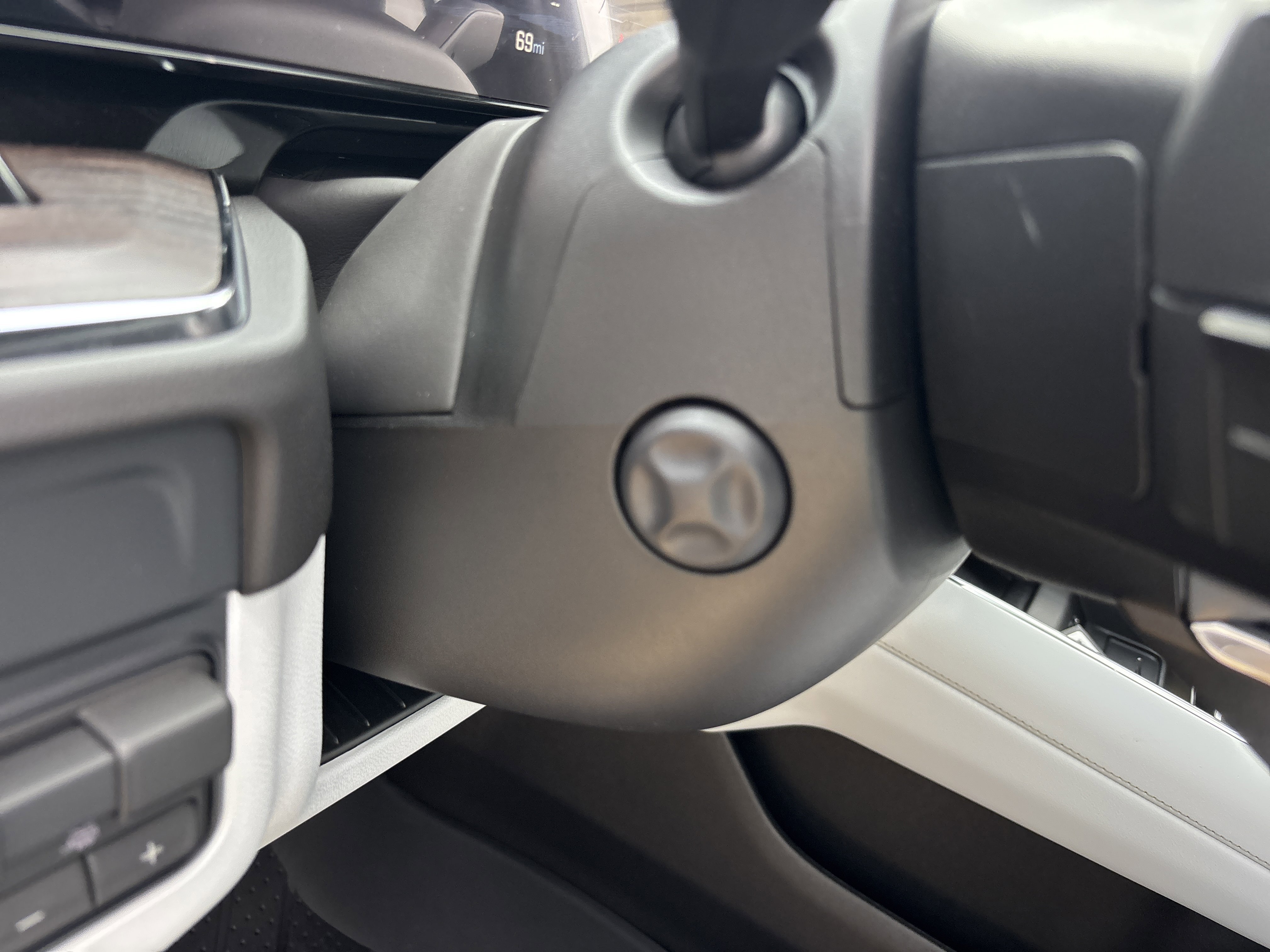 2025 Chevrolet Tahoe Premier - Photo 31