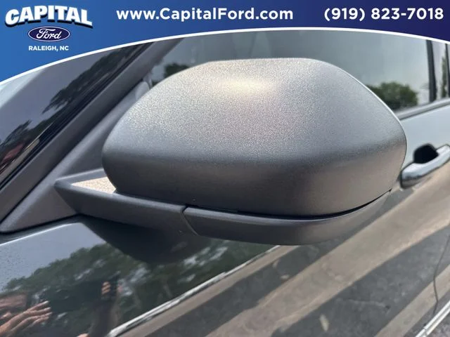 Used 2023 Green Ford XLT image 12