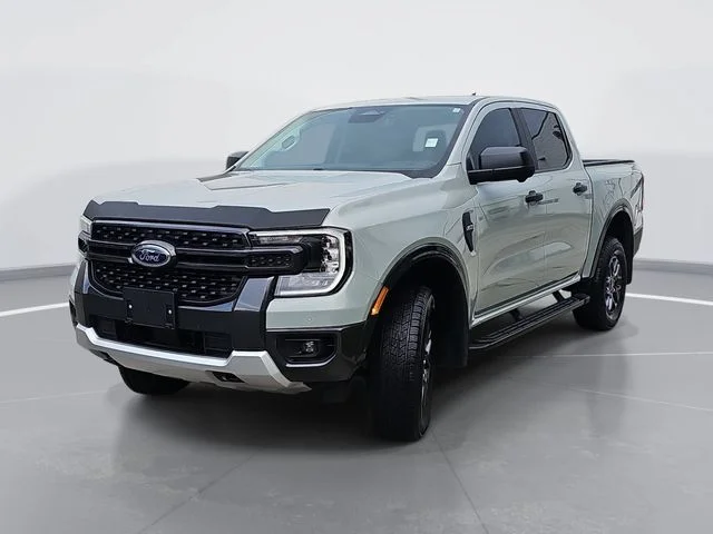Used 2024 Green Ford XLT image 7