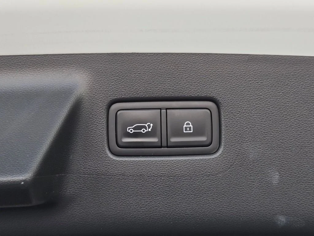 Used 2026 White Hyundai Calligraphy image 16