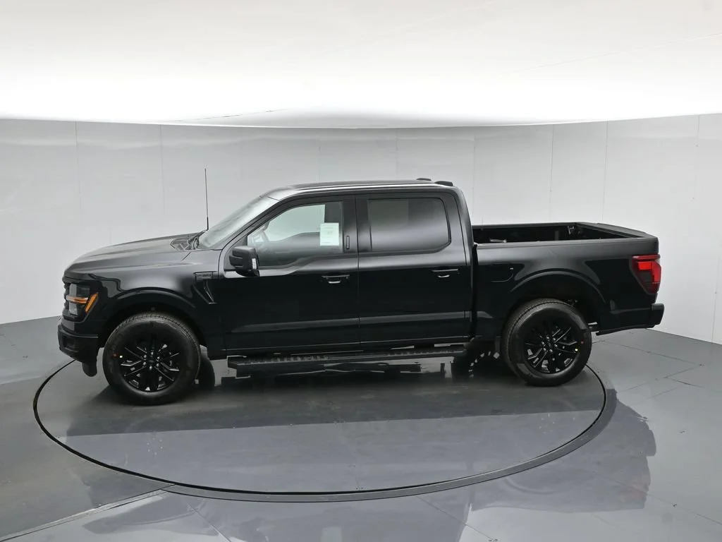 New 2026 Agate Black Metallic Ford XLT image 45