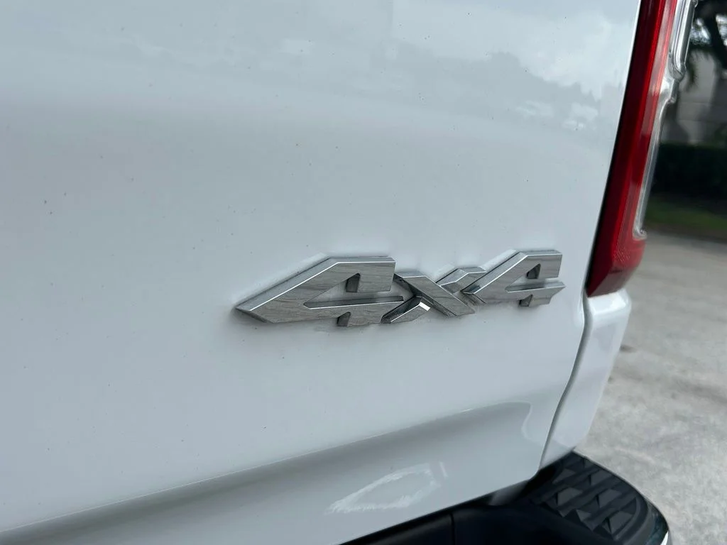 Used 2023 White Ram Big Horn/Lone Star image 31