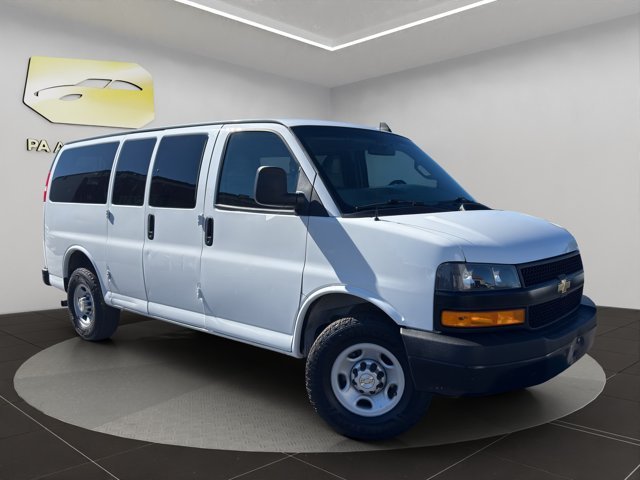 2022 Chevrolet Express Passenger LS