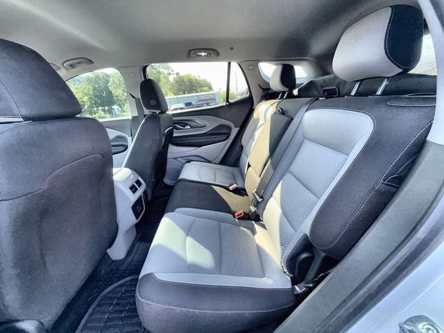 Used 2023 White GMC SLE image 23