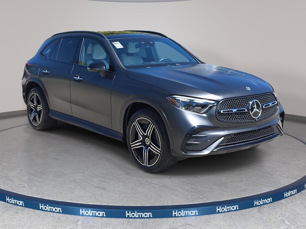 Used 2025  Mercedes-Benz GLC 300 image 4