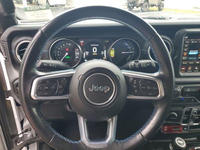 Used 2021 Silver Jeep Unlimited Rubicon 4xe image 10