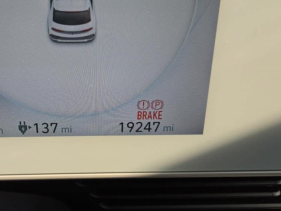 Certified Used 2024 Cyber Gray Hyundai SE Standard Range image 5