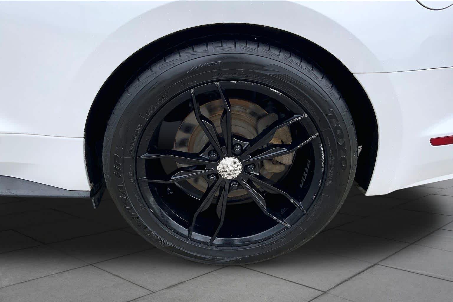 Used 2015 Oxford White Ford EcoBoost image 9