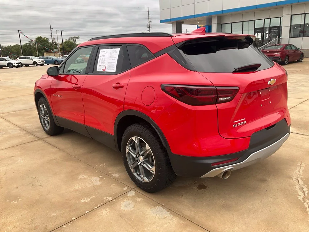 Used 2023 Red Chevrolet LT image 39