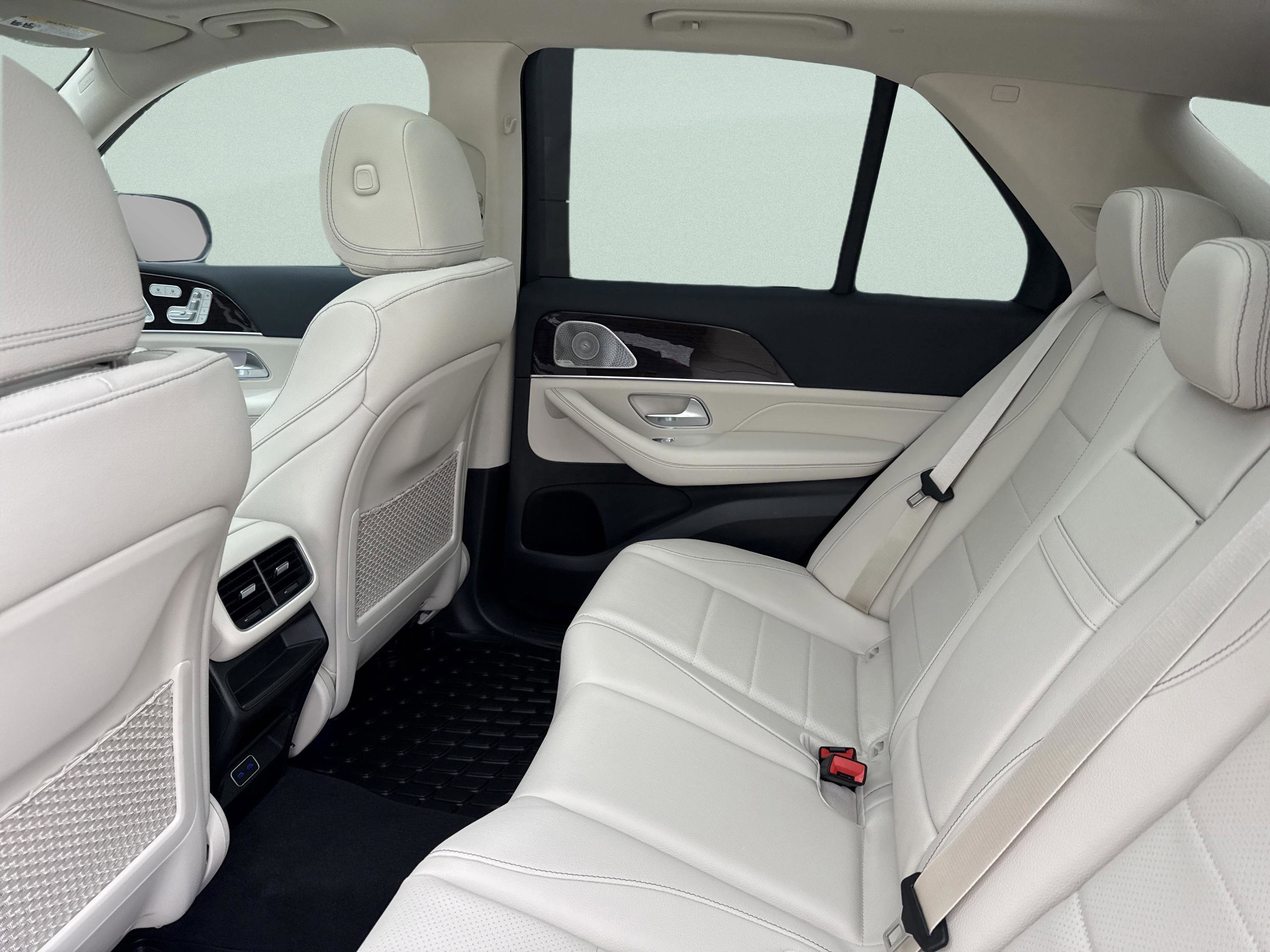 Certified Used 2026 Polar White Mercedes-Benz GLE 450 image 30