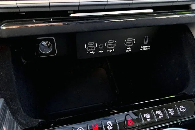 Certified Used 2022 Metallic Jeep Series III image 16