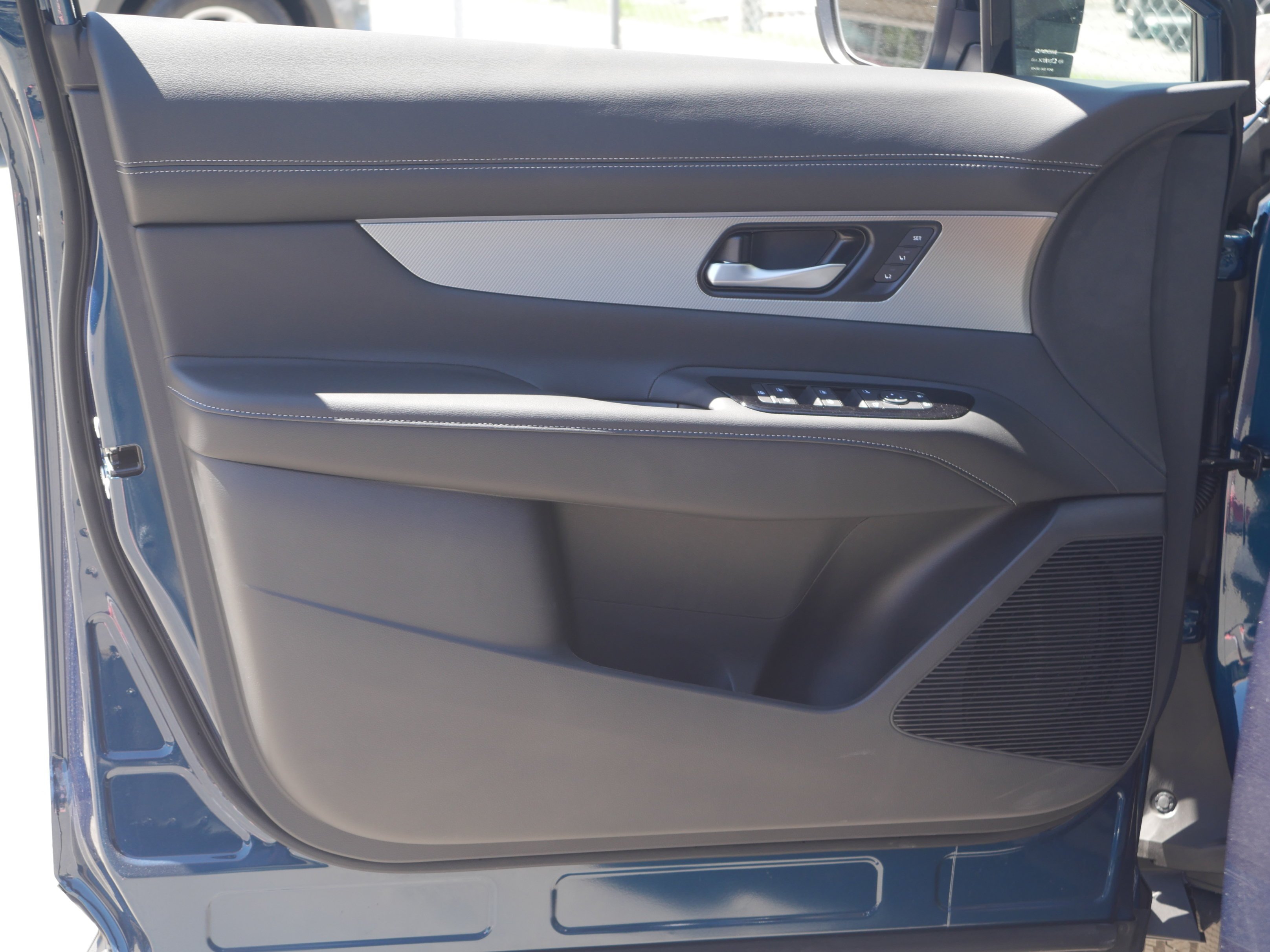New 2026 Aurora Blue Pearl Metallic Nissan SL image 34