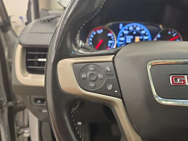 Used 2022 Quicksilver Metallic GMC Denali image 34
