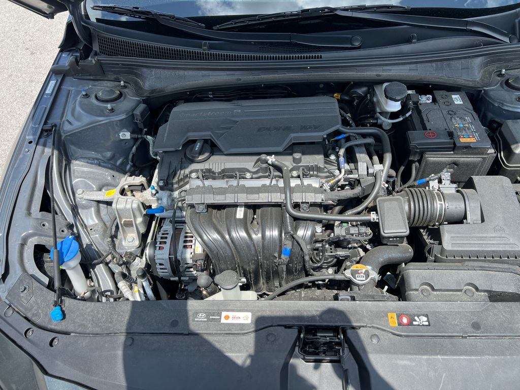 Used 2025 Gray Hyundai SEL Sport image 25