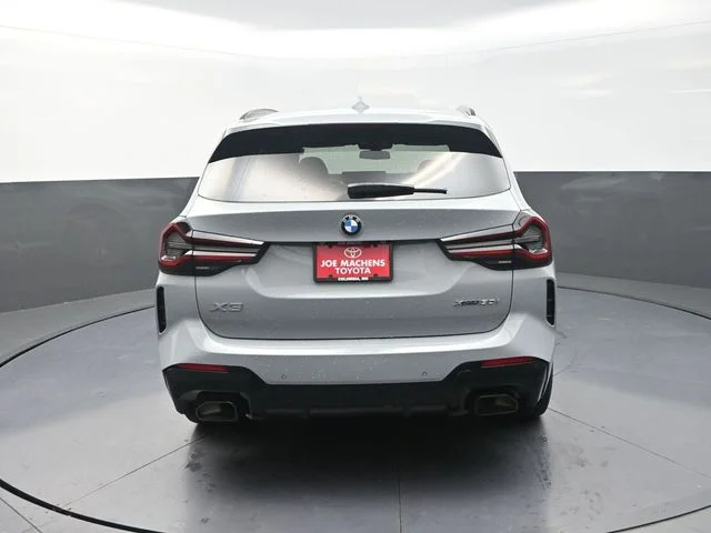 Used 2024 Gray BMW xDrive30i image 7