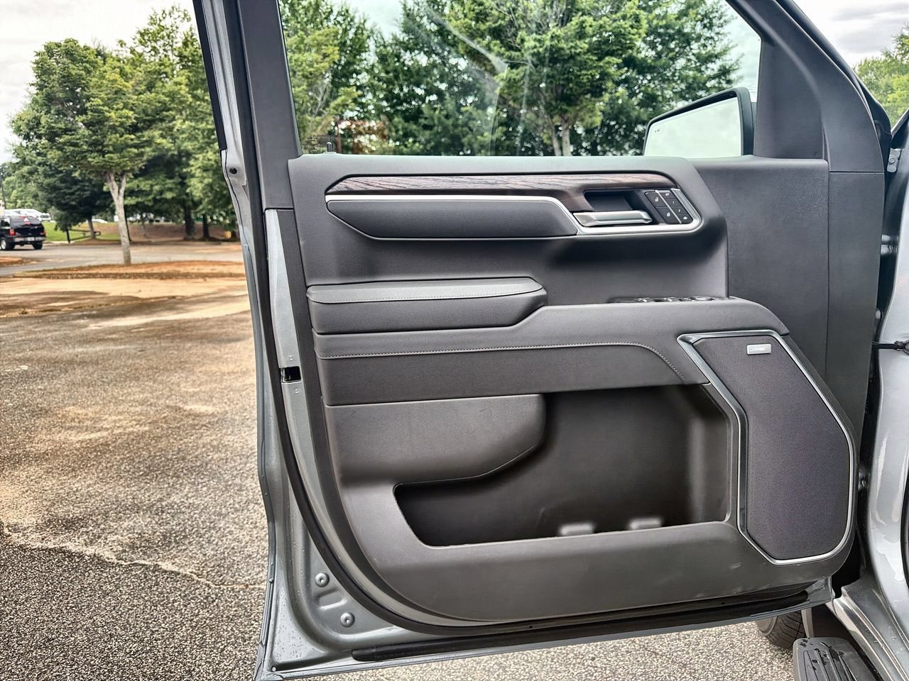 New 2026 Sterling Metallic GMC SLT image 18