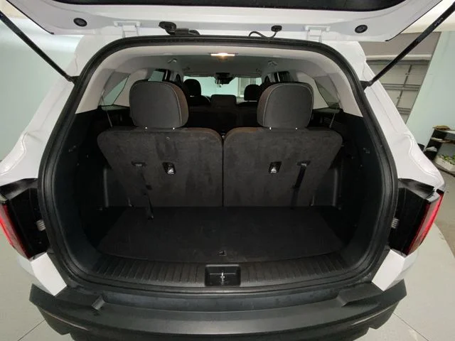 Used 2023 White Kia LX image 23