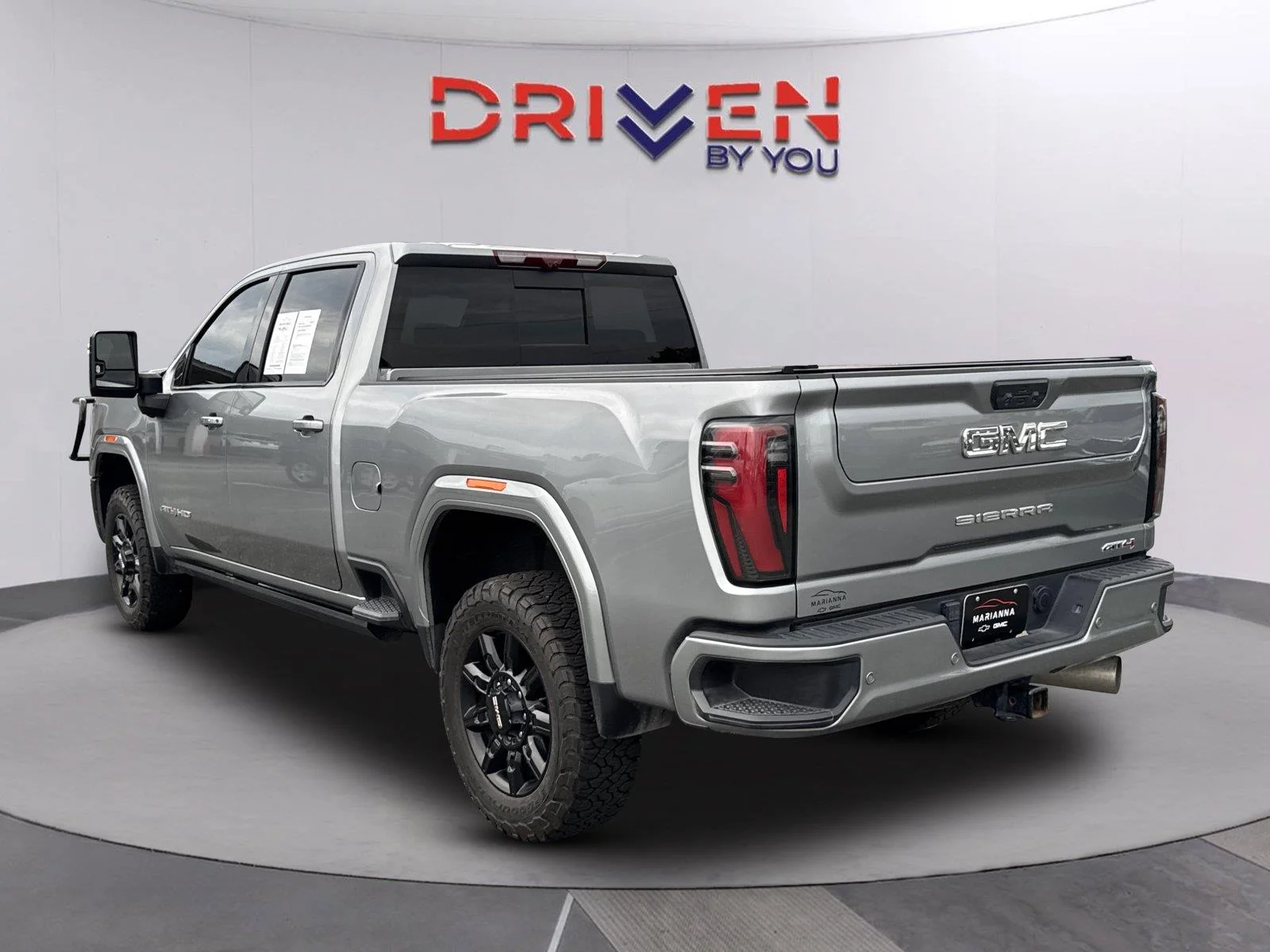 Used 2025 Sterling Metallic GMC AT4 image 6