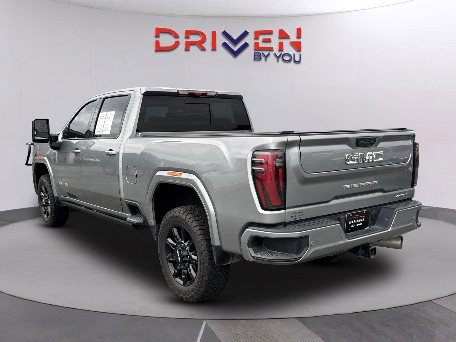 Used 2025 Sterling Metallic GMC AT4 image 6