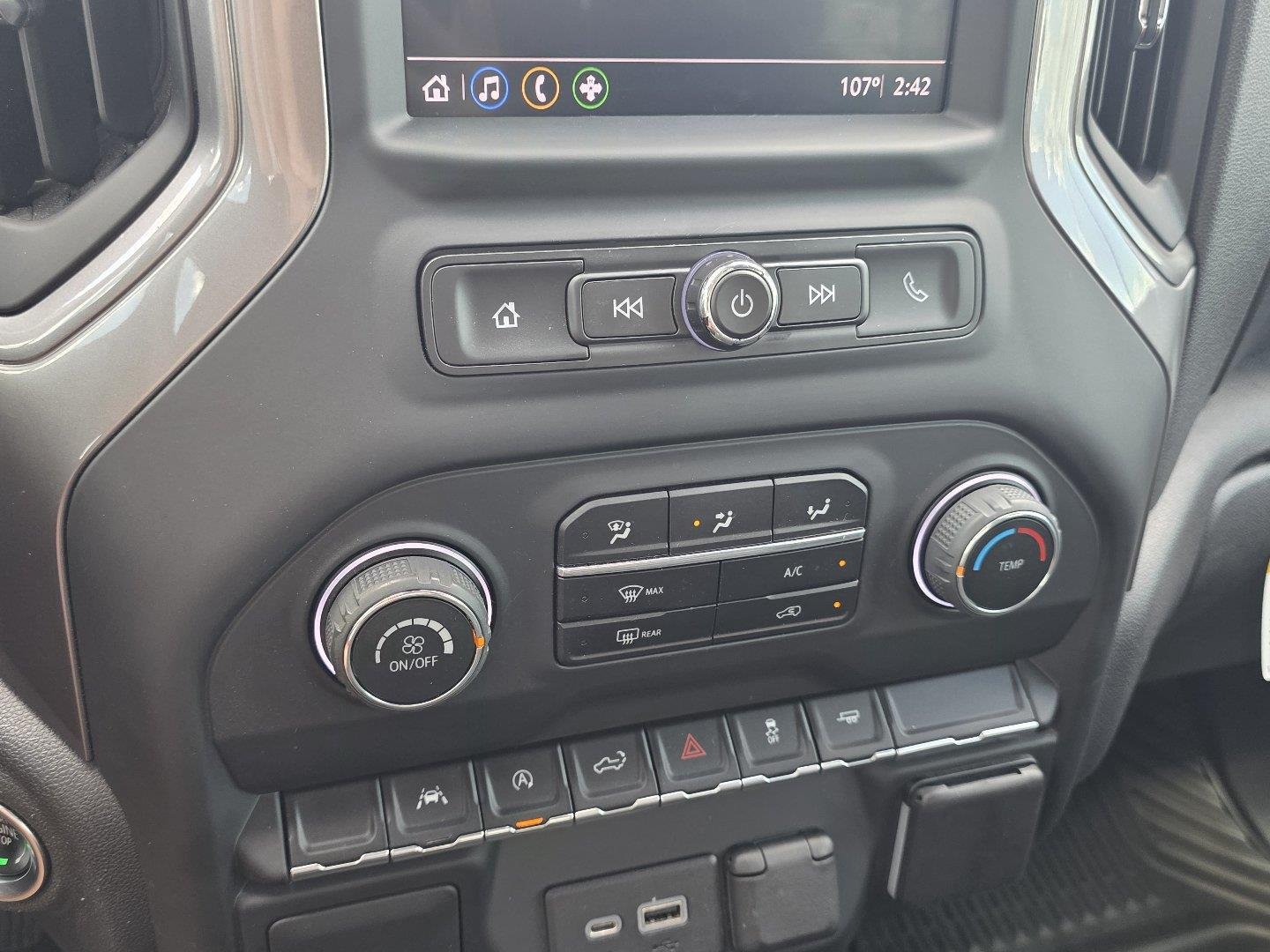 Used 2023 Black Chevrolet Custom image 17