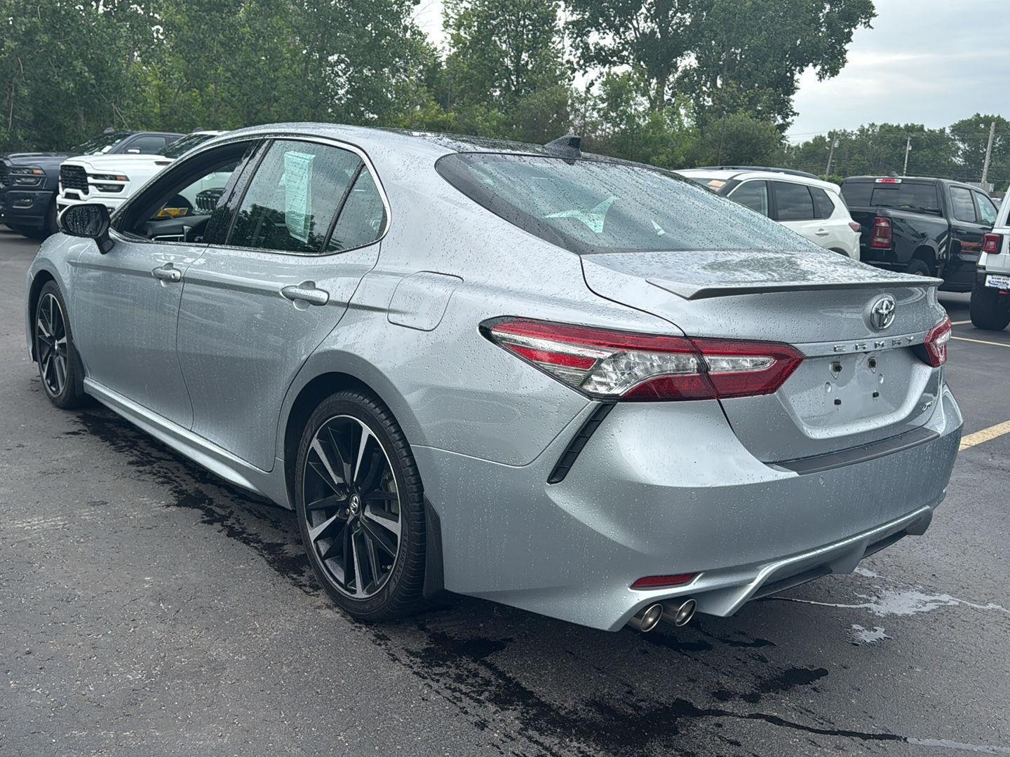 Used 2018 Celestial Silver Metallic Toyota XSE V6 image 11