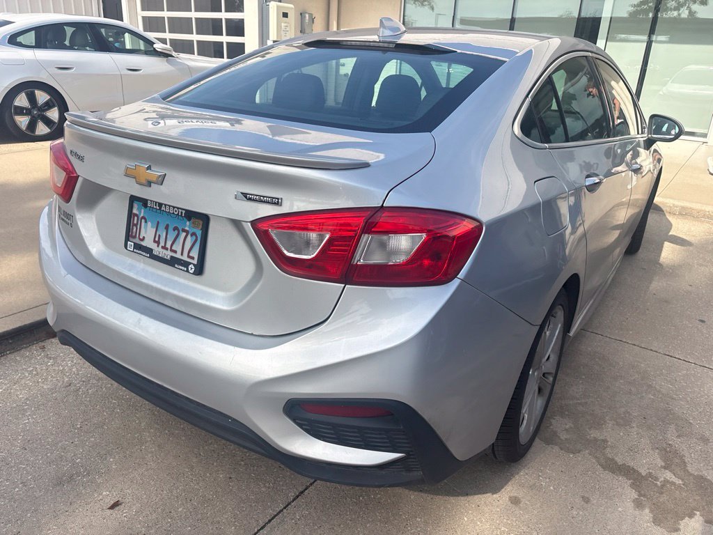 Used 2016 Silver Ice Metallic Chevrolet Premier image 17
