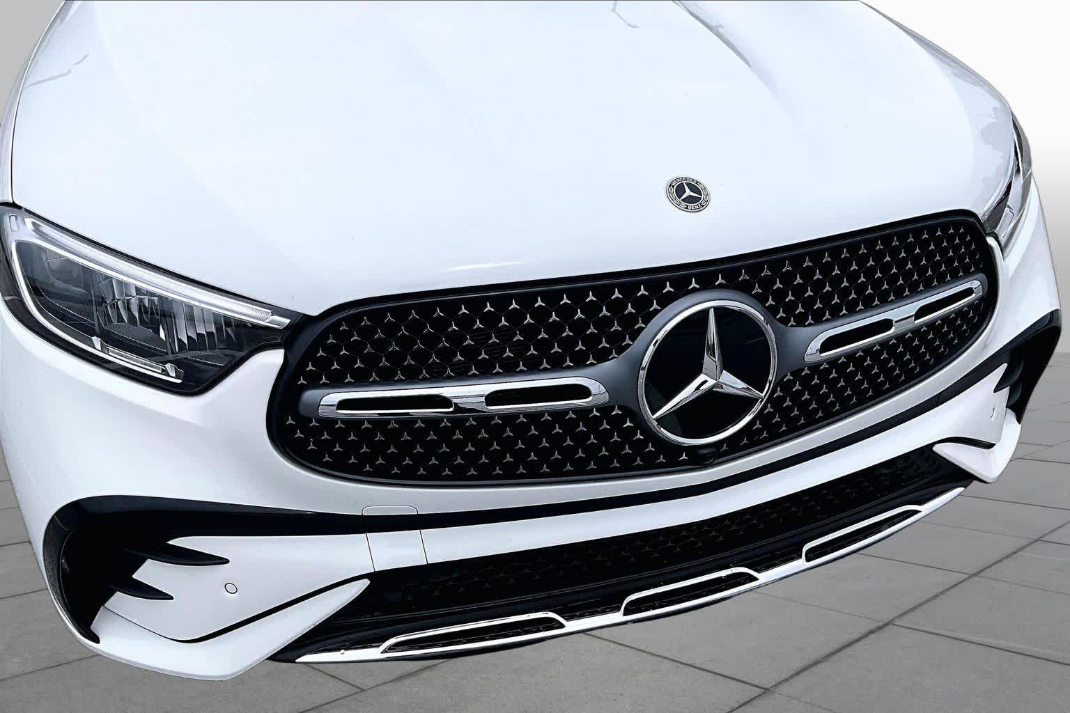 Used 2026 Polar White Mercedes-Benz GLC 300 image 30