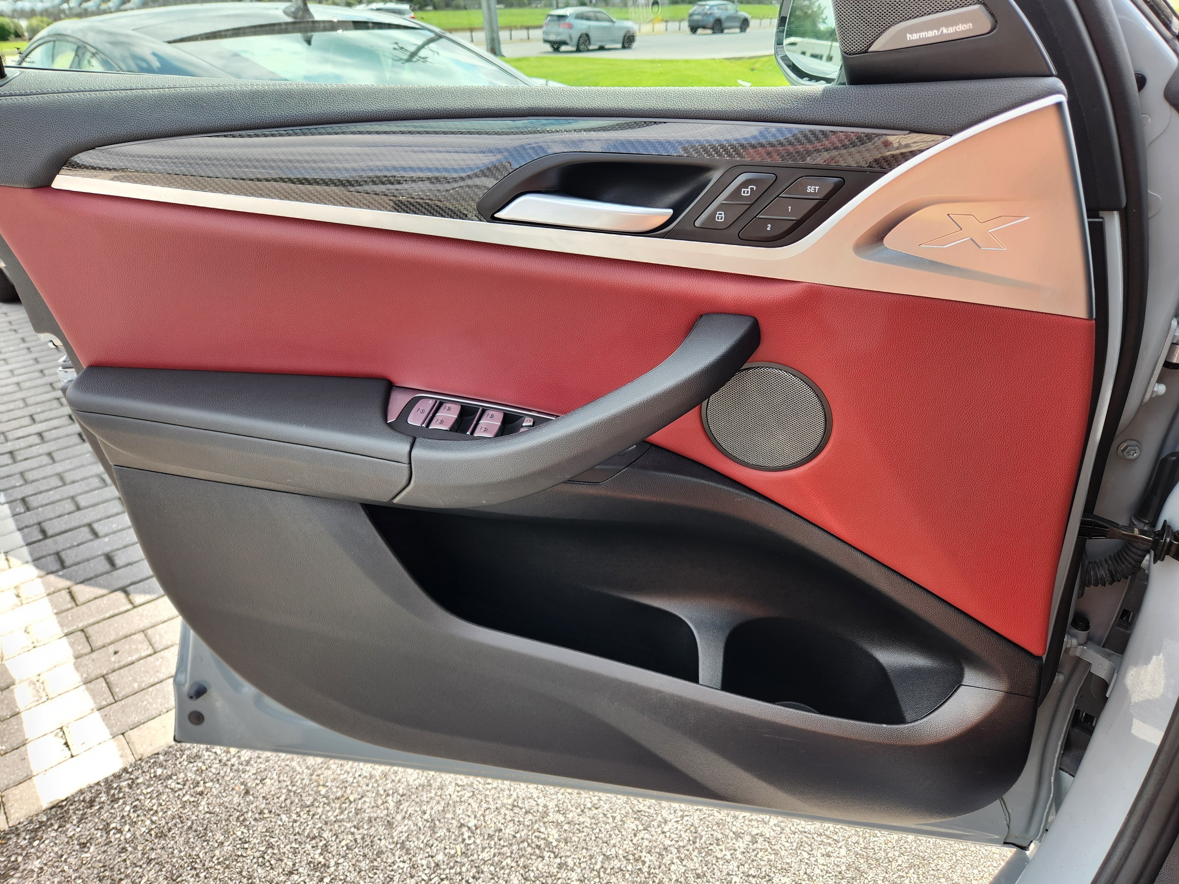 Used 2024  BMW  image 25